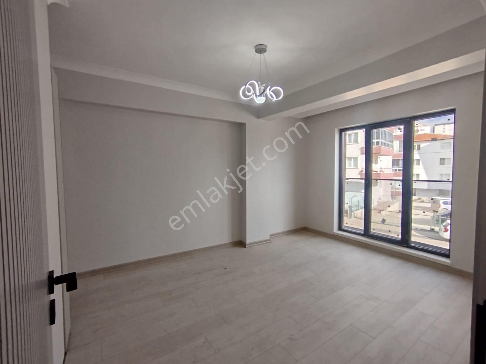 Sincan Mendereste Cadde Üzeri Ful Yapılı Sıfır 2+1 Daire Nd Arttan - Görsel 23