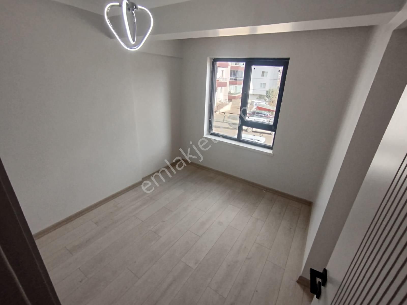 Sincan Mendereste Cadde Üzeri Ful Yapılı Sıfır 2+1 Daire Nd Arttan - Görsel 17