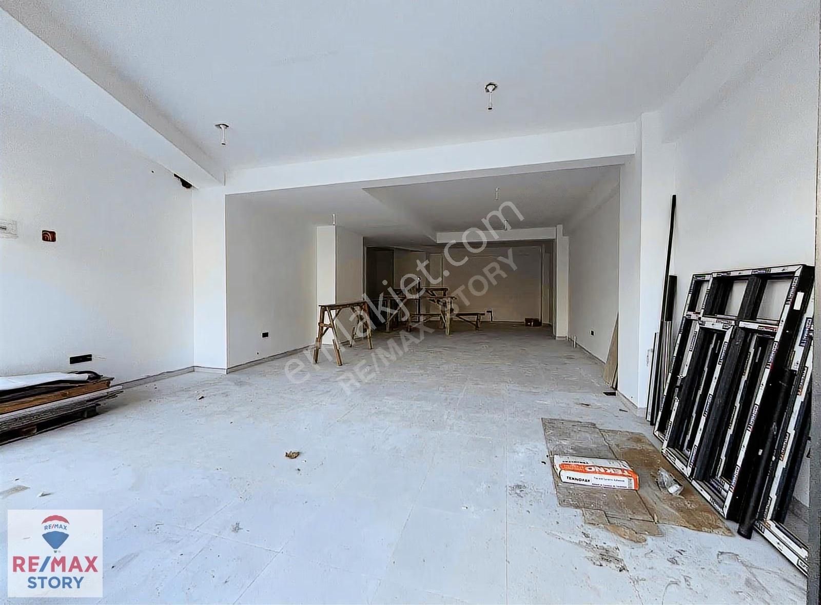 Çayırova Yavuzsultanselim Cd.satılık 260 M2 Dükkan - Görsel 3