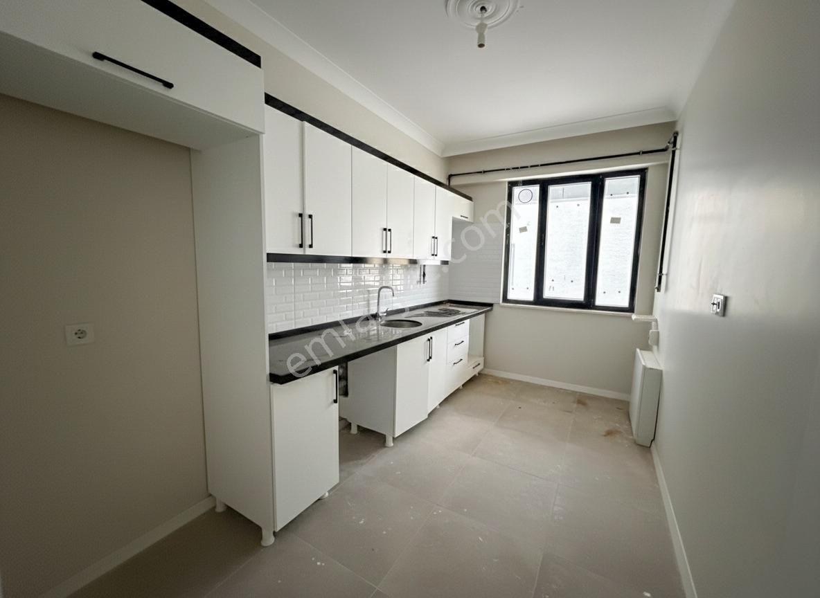 Kadıköy'de Site İçerisinde 3+1 Ebeveyn Banyolu Satılık Daire - Görsel 5