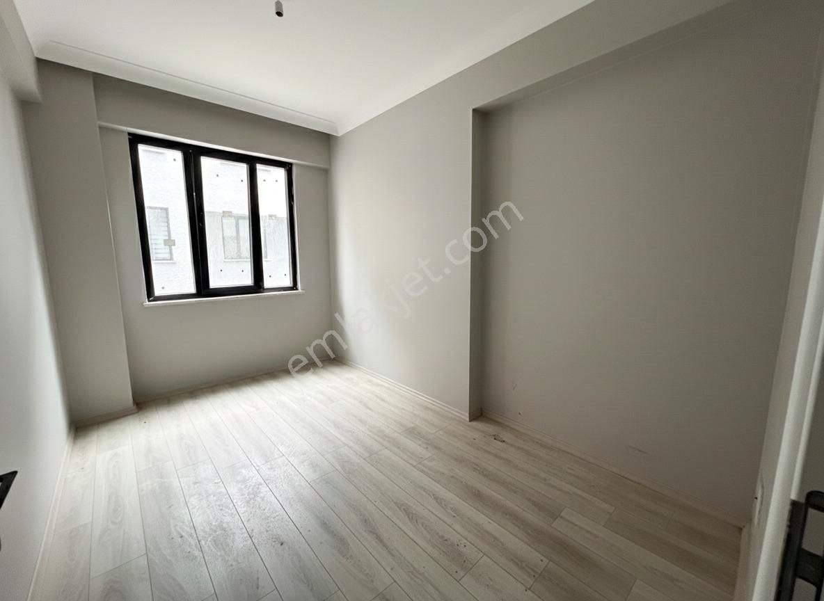 Kadıköy'de Site İçerisinde 3+1 Ebeveyn Banyolu Satılık Daire - Görsel 9