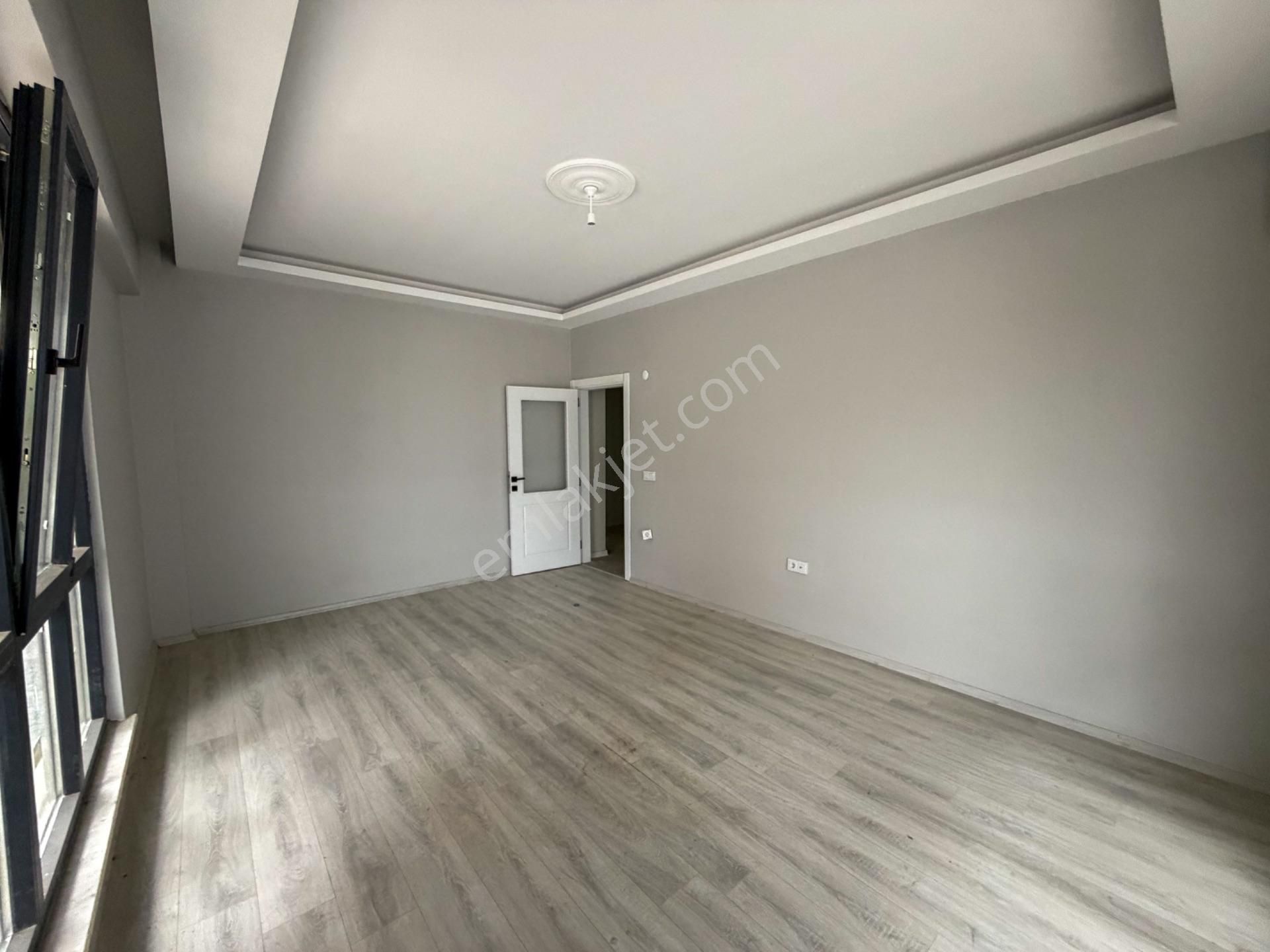 Kadıköy'de Site İçerisinde 3+1 Ebeveyn Banyolu Satılık Daire - Görsel 4