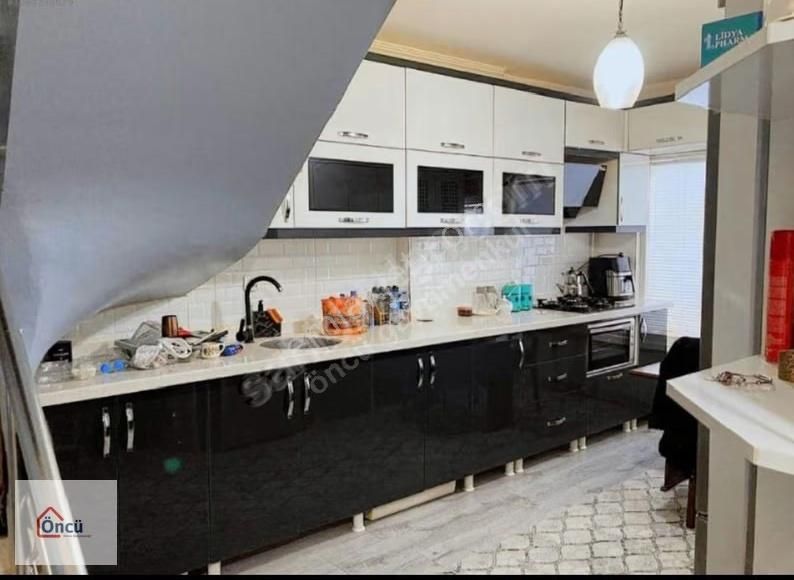 Öncü'den Topçu Mahallesi'nde Satılık 2+1 Katta Dubleks - Görsel 14