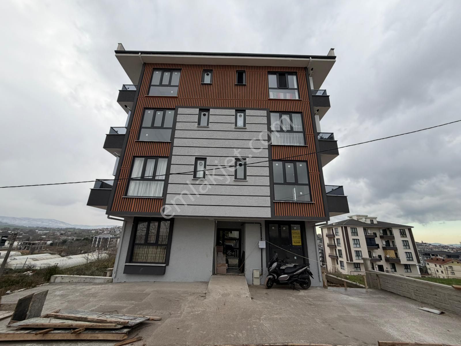 Kelebek Çayırında 1+1 Yüksek Giriş Satılık Daire