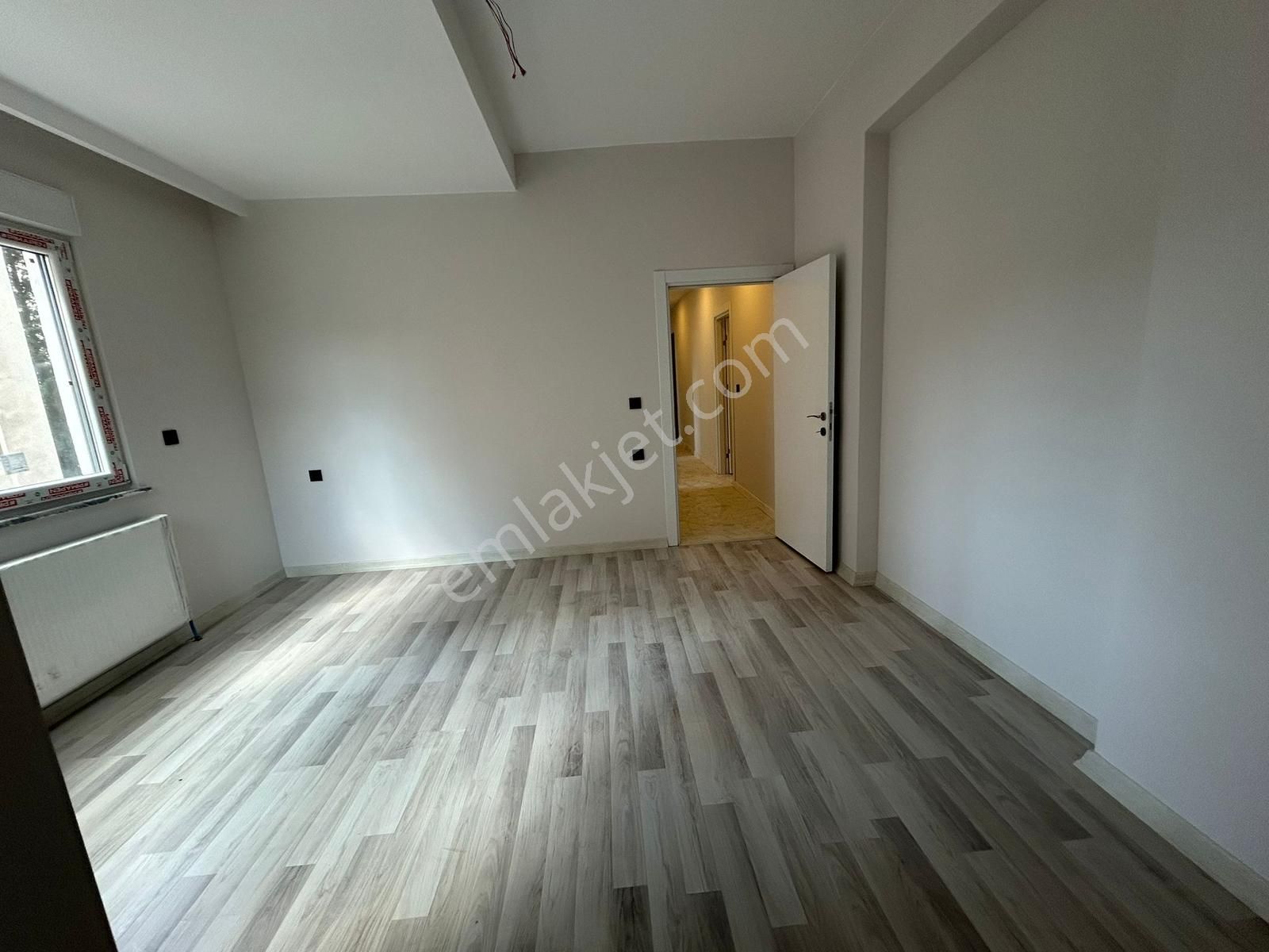 Bostancıda Sıfır 3+1 Ebeveyn Banyolu Balkonlu 85m² Net Daire - Görsel 2