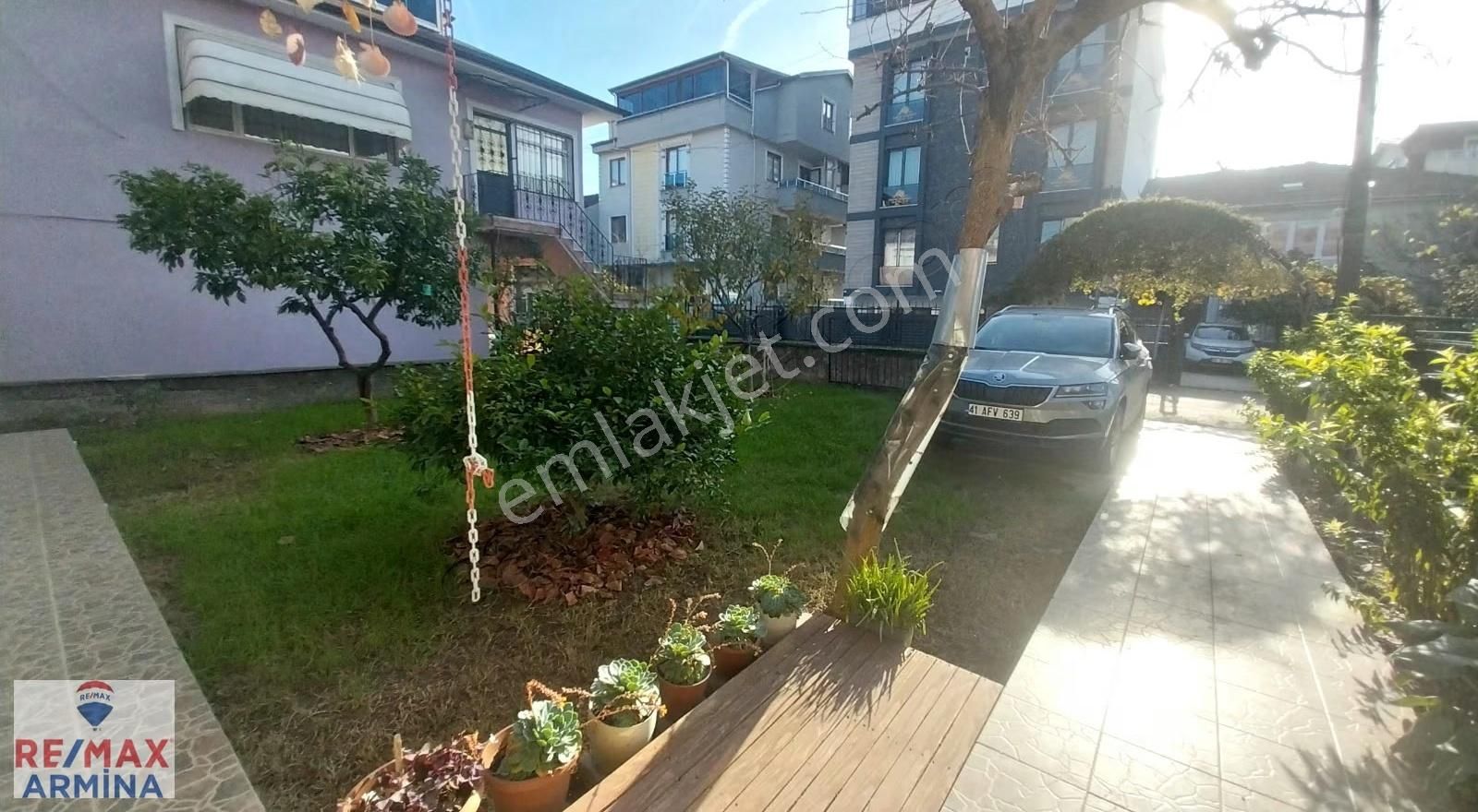 Körfez Güney Mahallesinde Şömineli Meyve Ağaçlı Müstakil Rüya ! - Görsel 7