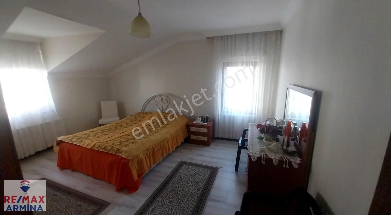 Körfez Güney Mahallesinde Şömineli Meyve Ağaçlı Müstakil Rüya ! - Görsel 9