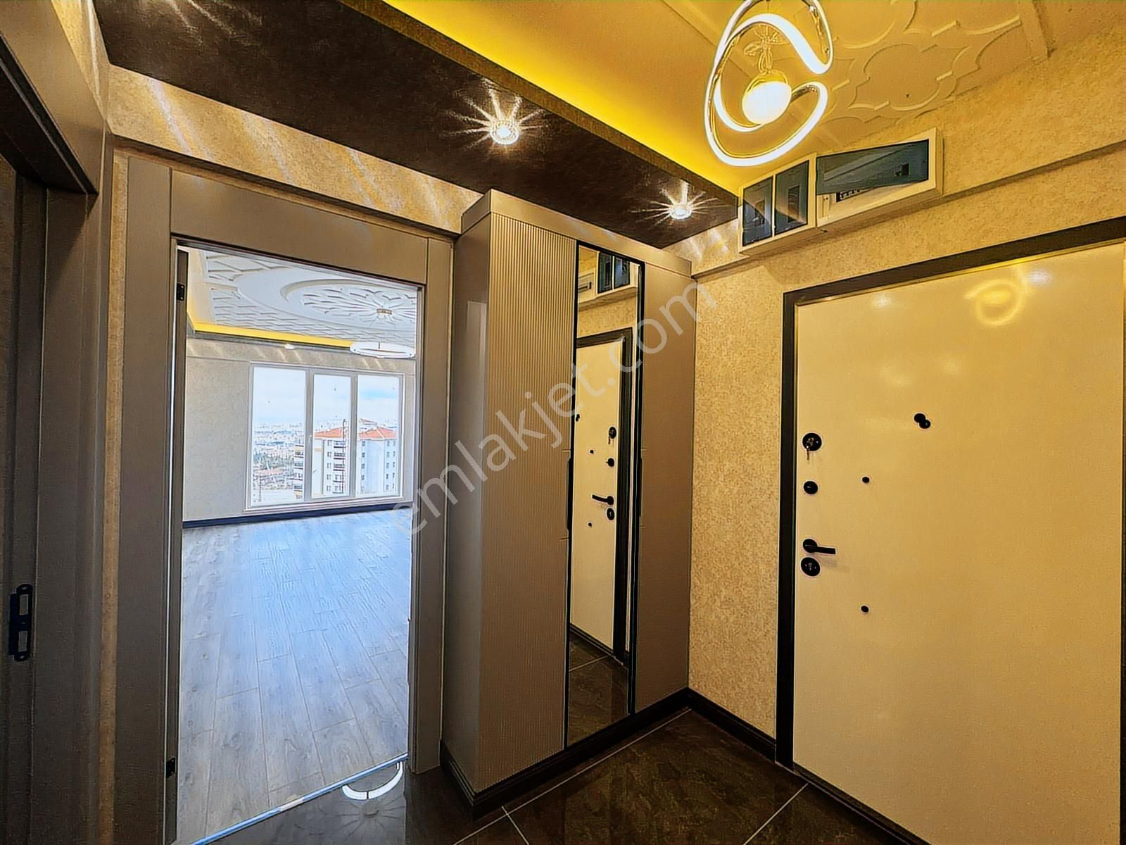 Yılmazer'den Başpınar'da Şık Tasarımlı Lüks Daire Giyinme Odalı! - Görsel 32