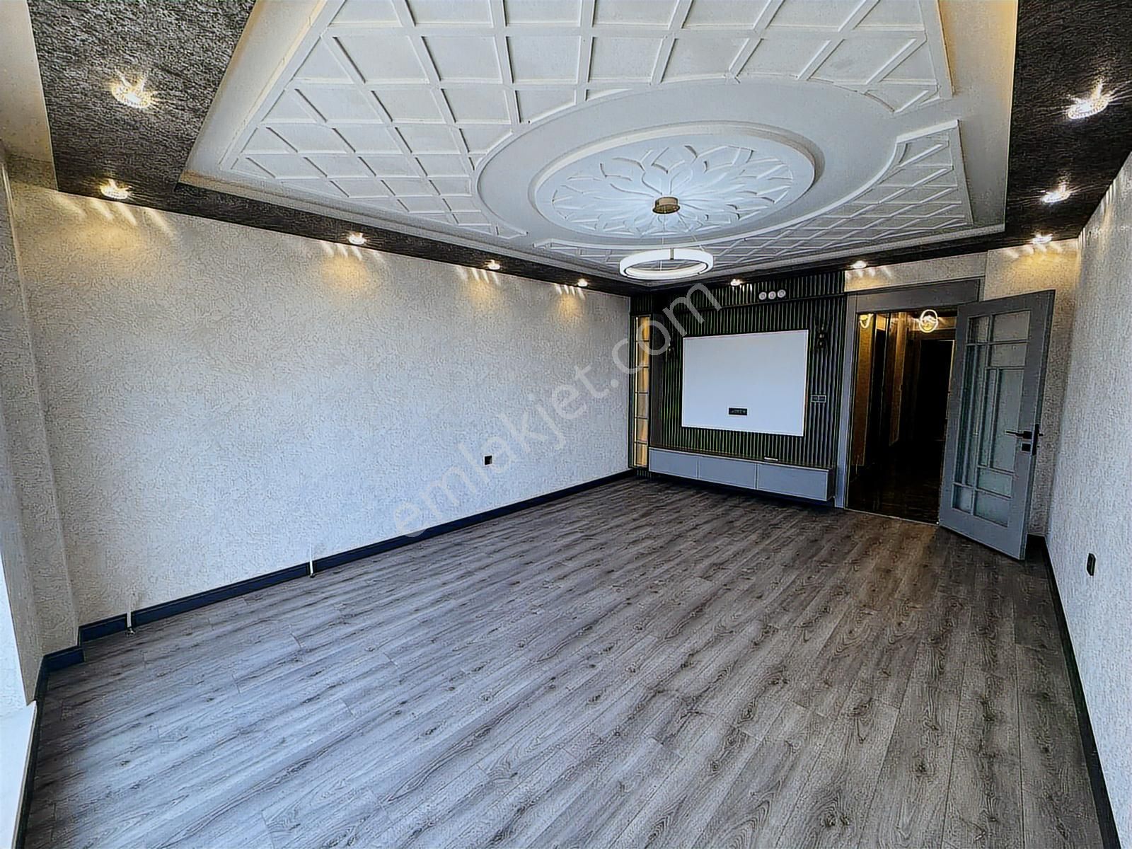 Yılmazer'den Başpınar'da Şık Tasarımlı Lüks Daire Giyinme Odalı! - Görsel 16