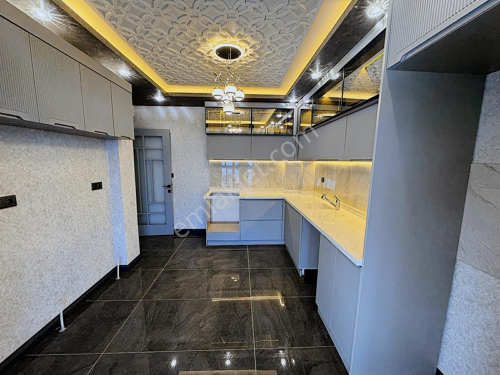 Yılmazer'den Başpınar'da Şık Tasarımlı Lüks Daire Giyinme Odalı! - Görsel 8