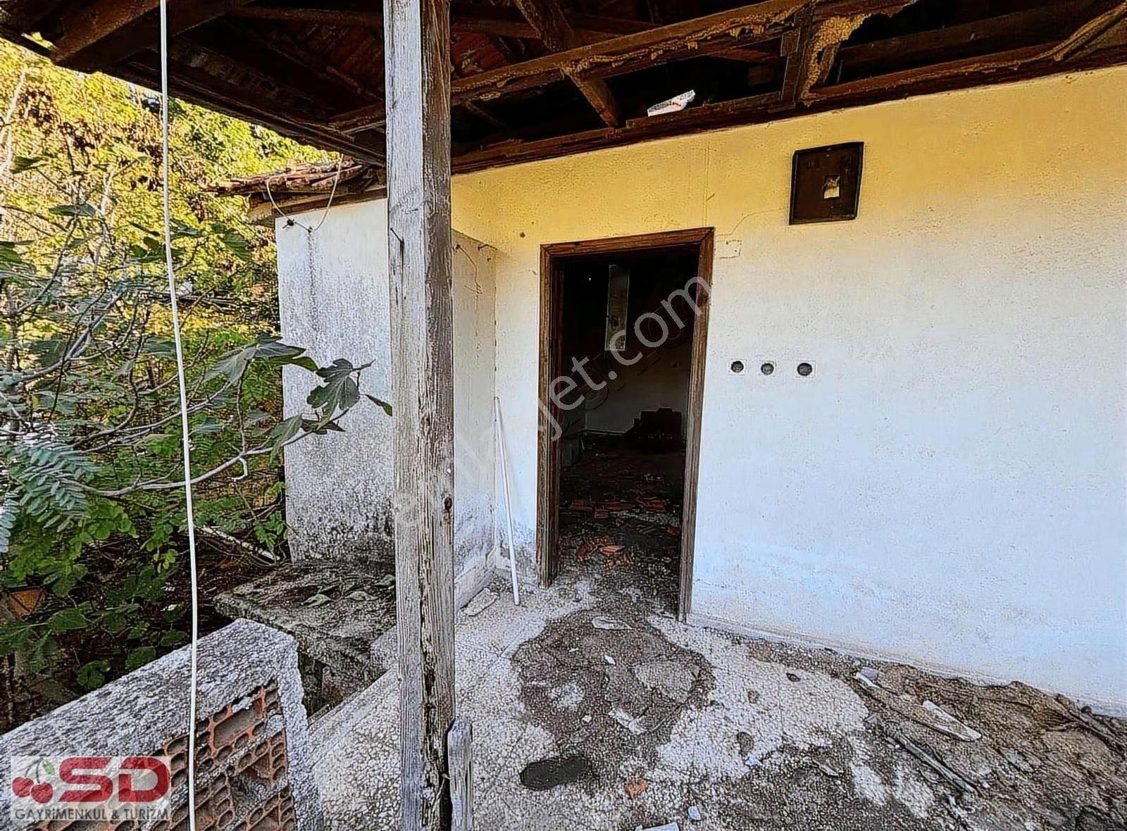 Armutalanda İçinde Kargır Ev Olan 950 M2 Arsa Ev 120 M2 - Görsel 8