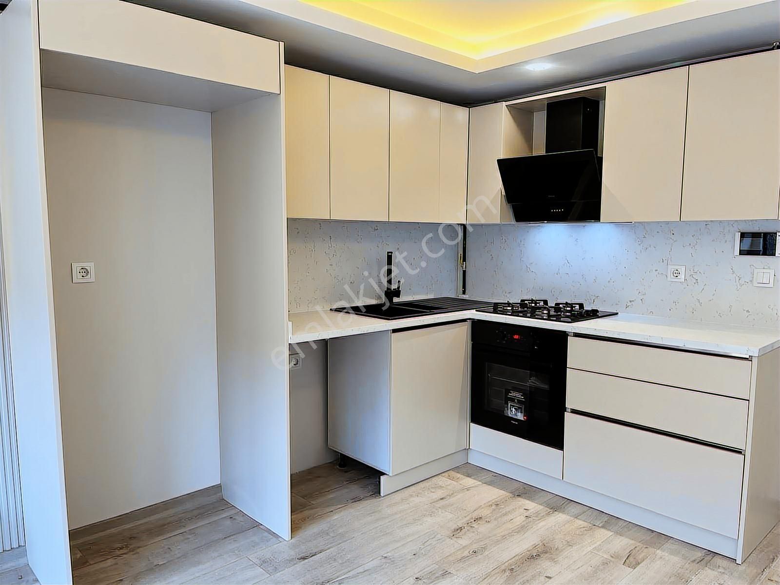 Sbell'den Bahçelievler'de Lüks Binada 2.katta 1+1 Sıfır Daire - Görsel 2