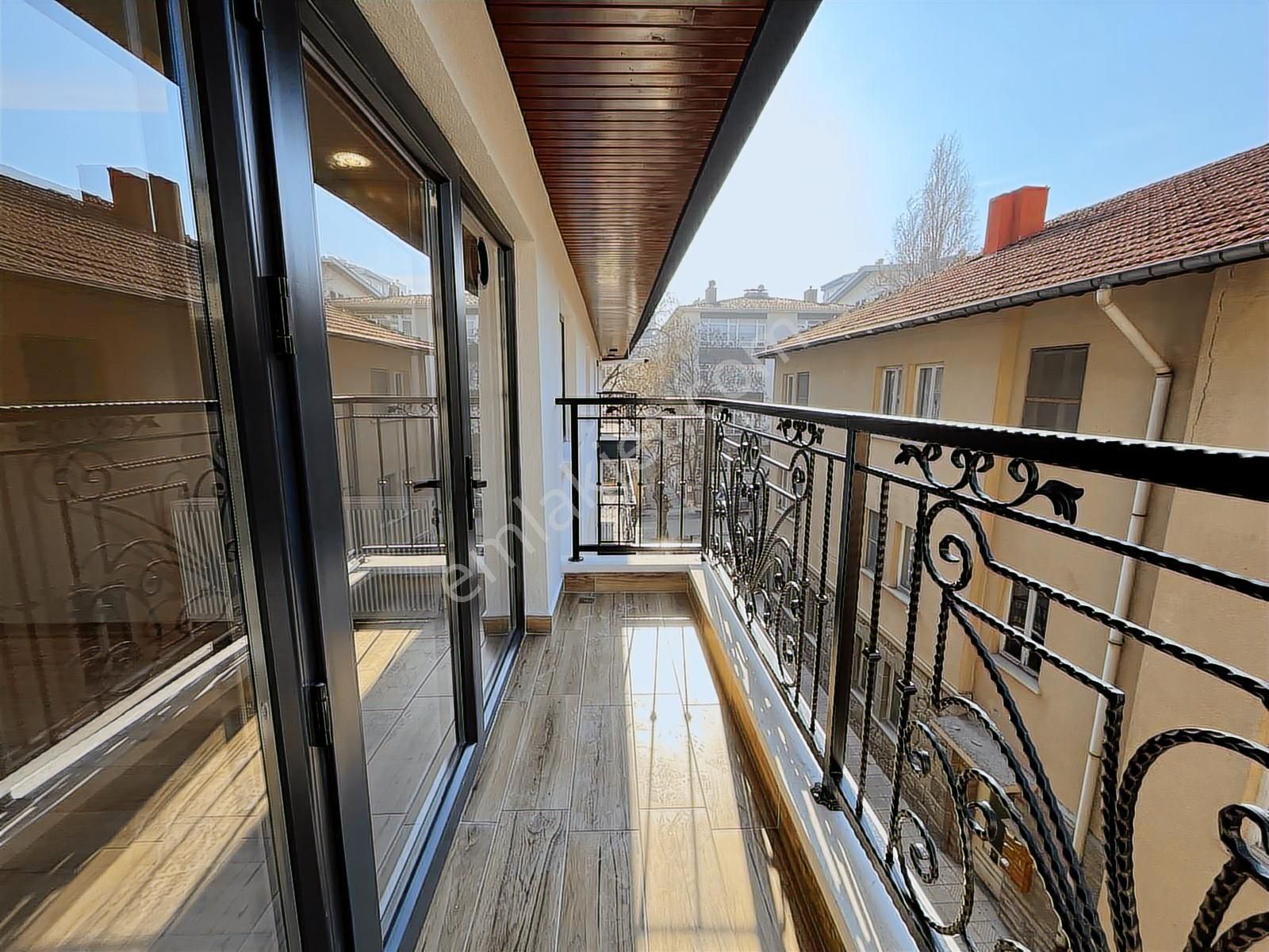 Sbell'den Bahçelievler'de Lüks Binada 2.katta 1+1 Sıfır Daire - Görsel 13