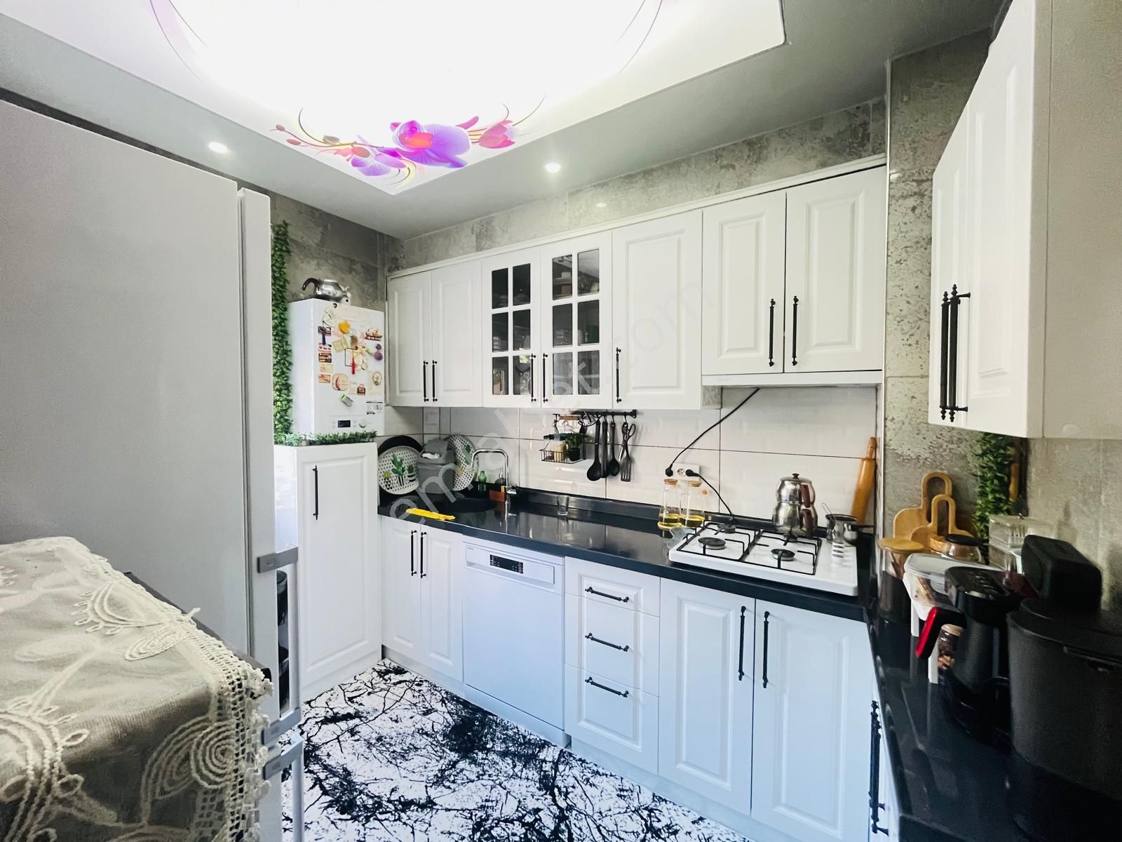 Koza Emlak'tan Mareşal Çakmak Mahalesin'de Full+ Full Yapılı 3+1 Satılık Daire - Görsel 6