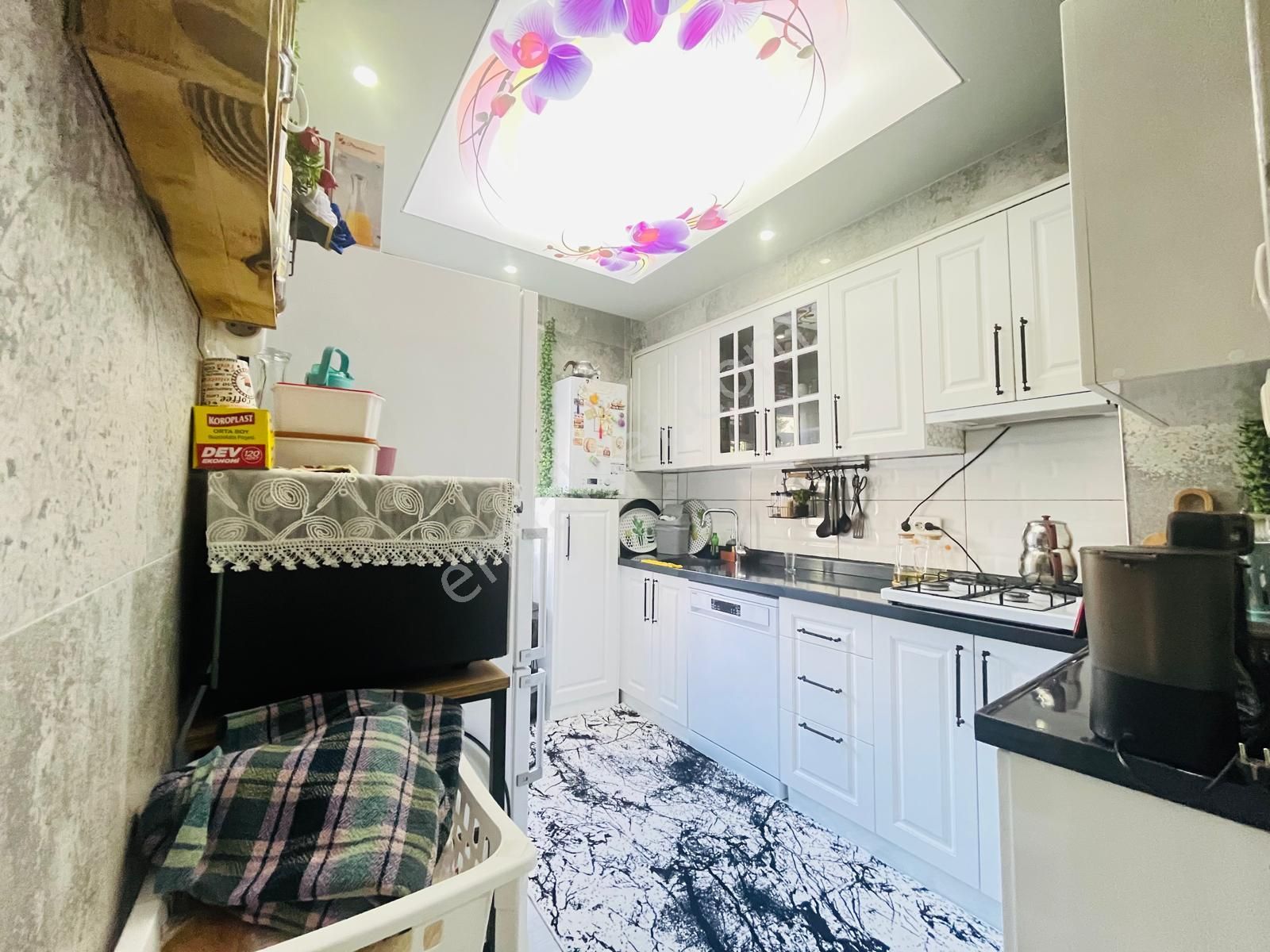 Koza Emlak'tan Mareşal Çakmak Mahalesin'de Full+ Full Yapılı 3+1 Satılık Daire - Görsel 1