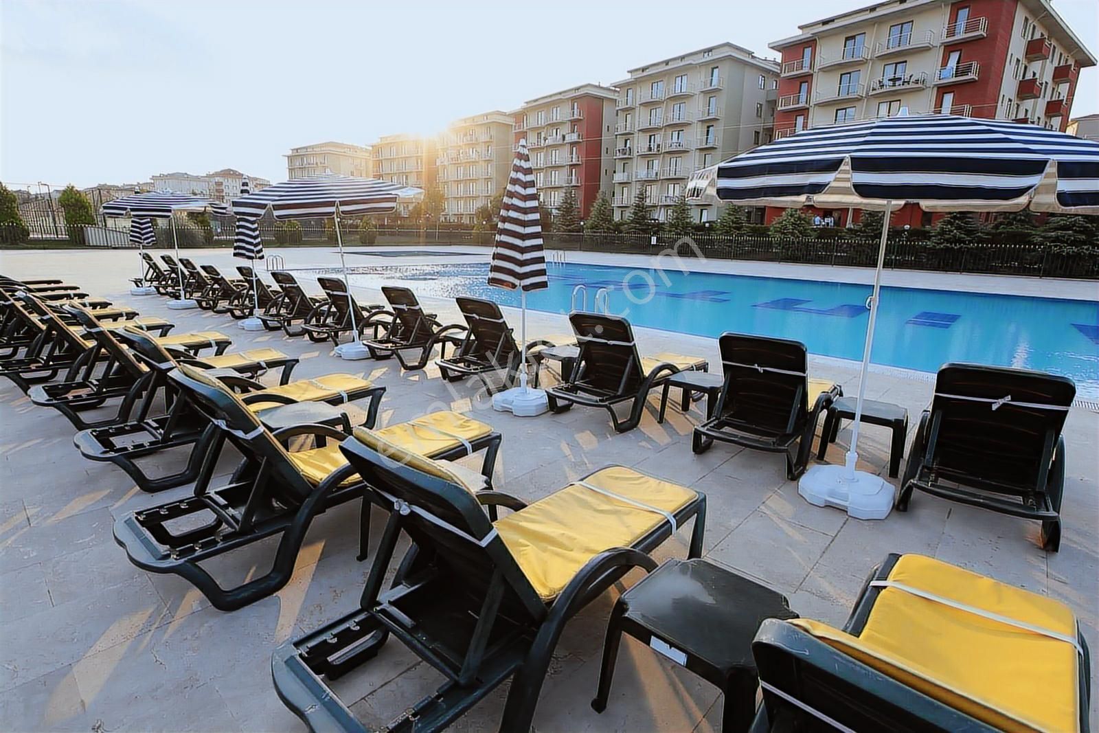 Sancaktepe Sarı Evler Sarıevler Kiralık Havuz Cephe Daire - Görsel 17