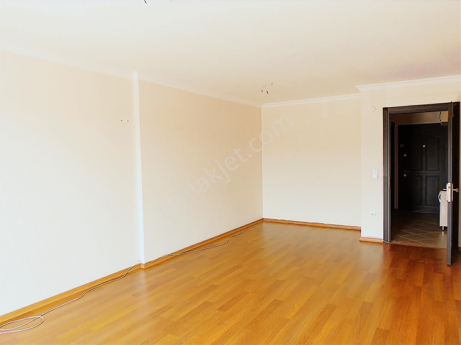 Sancaktepe Sarı Evler Sarıevler Kiralık Havuz Cephe Daire - Görsel 12