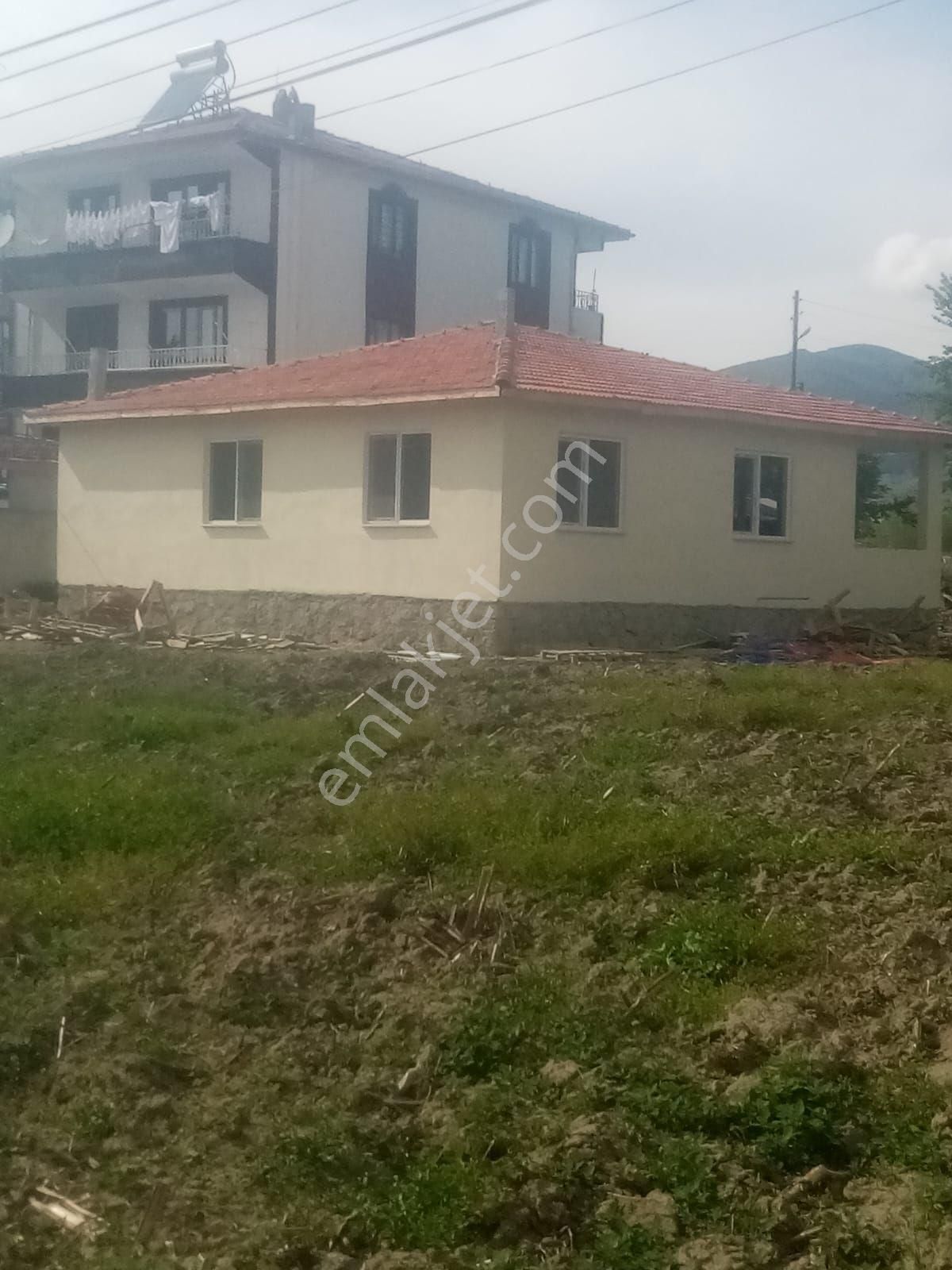 Tokat Merkez Dökmetepede Ev İçeriisinde Bahçeli Satlık - Görsel 3