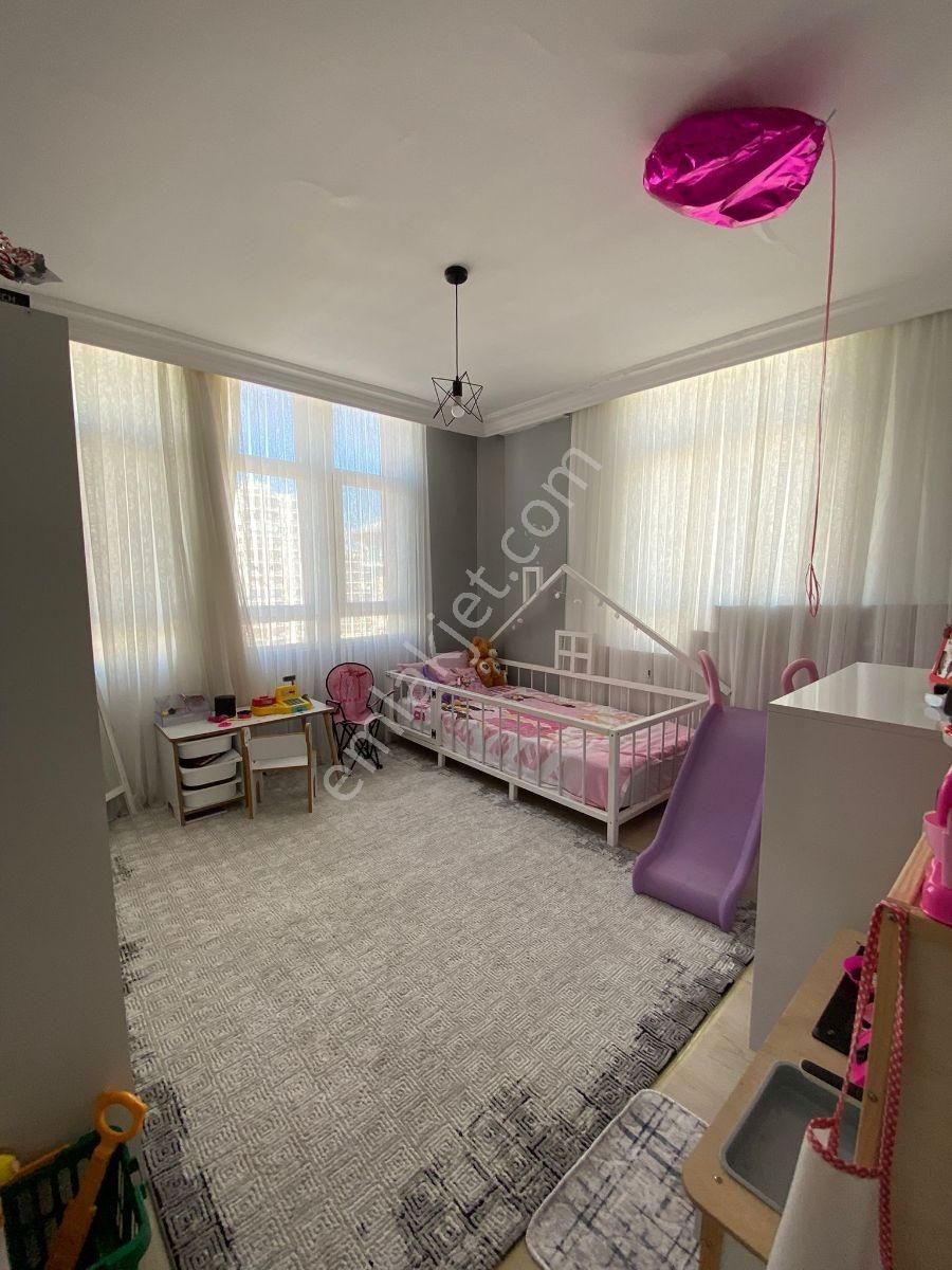 Beyazevler Cadde Üzeri 3+1 Satılık Göl Manzaralı Hasarsız - Görsel 15