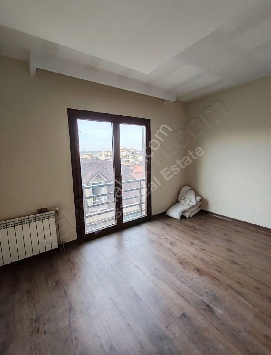 Paris Evlerinde Fırsat Dubleks Daire - Görsel 17