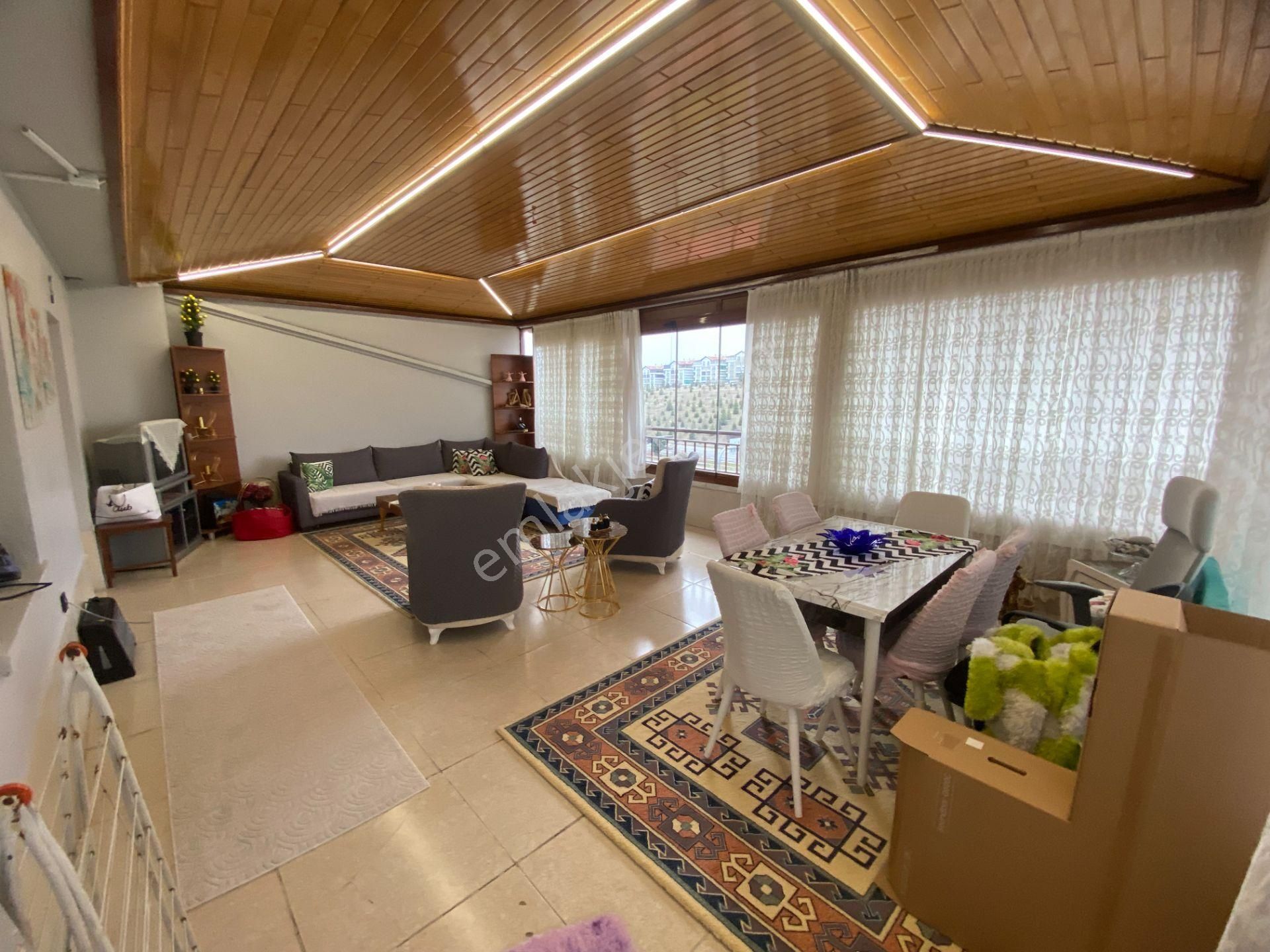 Mükemmel Manzaralı 5+1 Ultra Lüx Yapılı Geniş Satılık Teraslı Dublex - Görsel 31