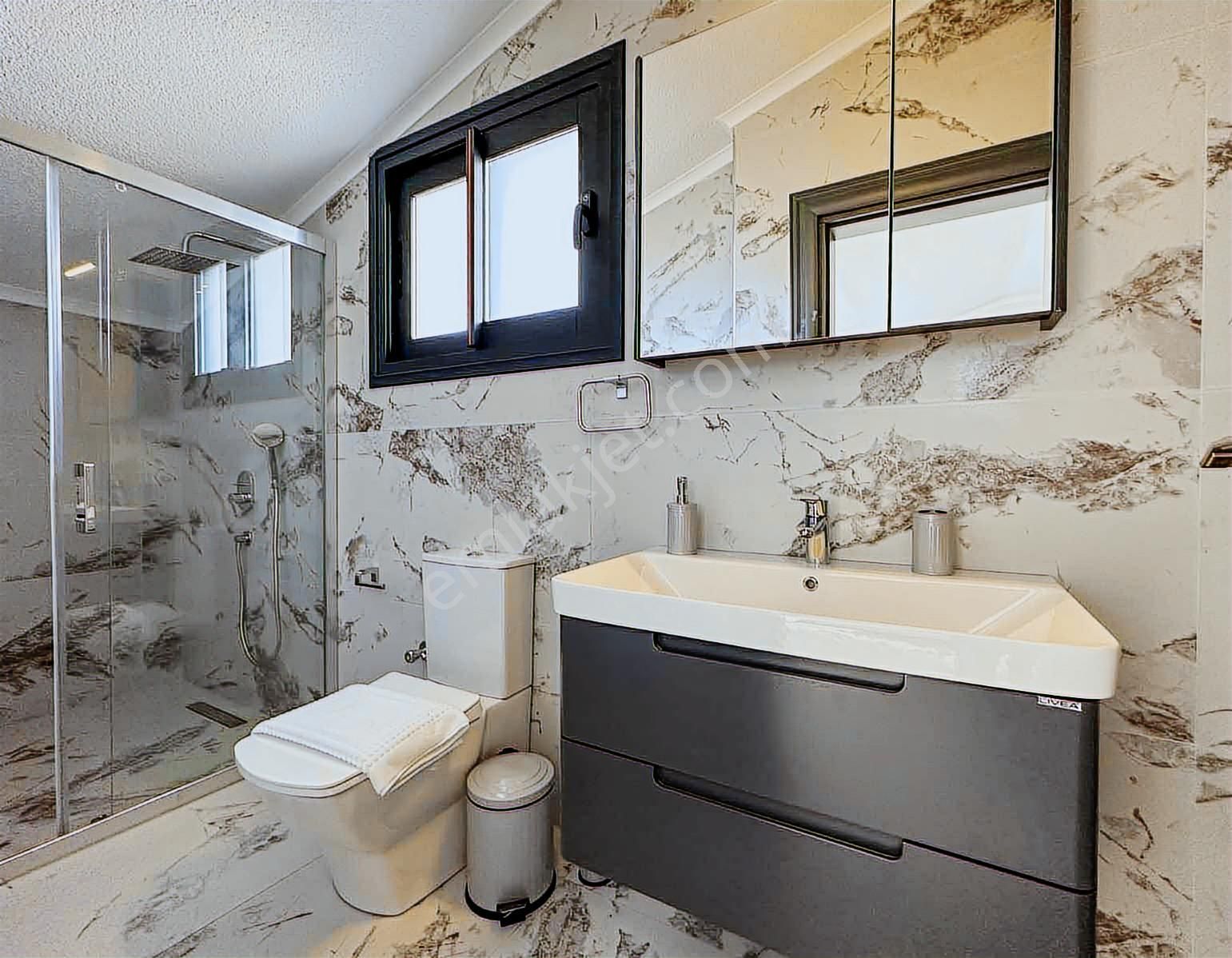 Oteller Bölgesinde Lüks Kiralık Müstakil Villa - Görsel 4