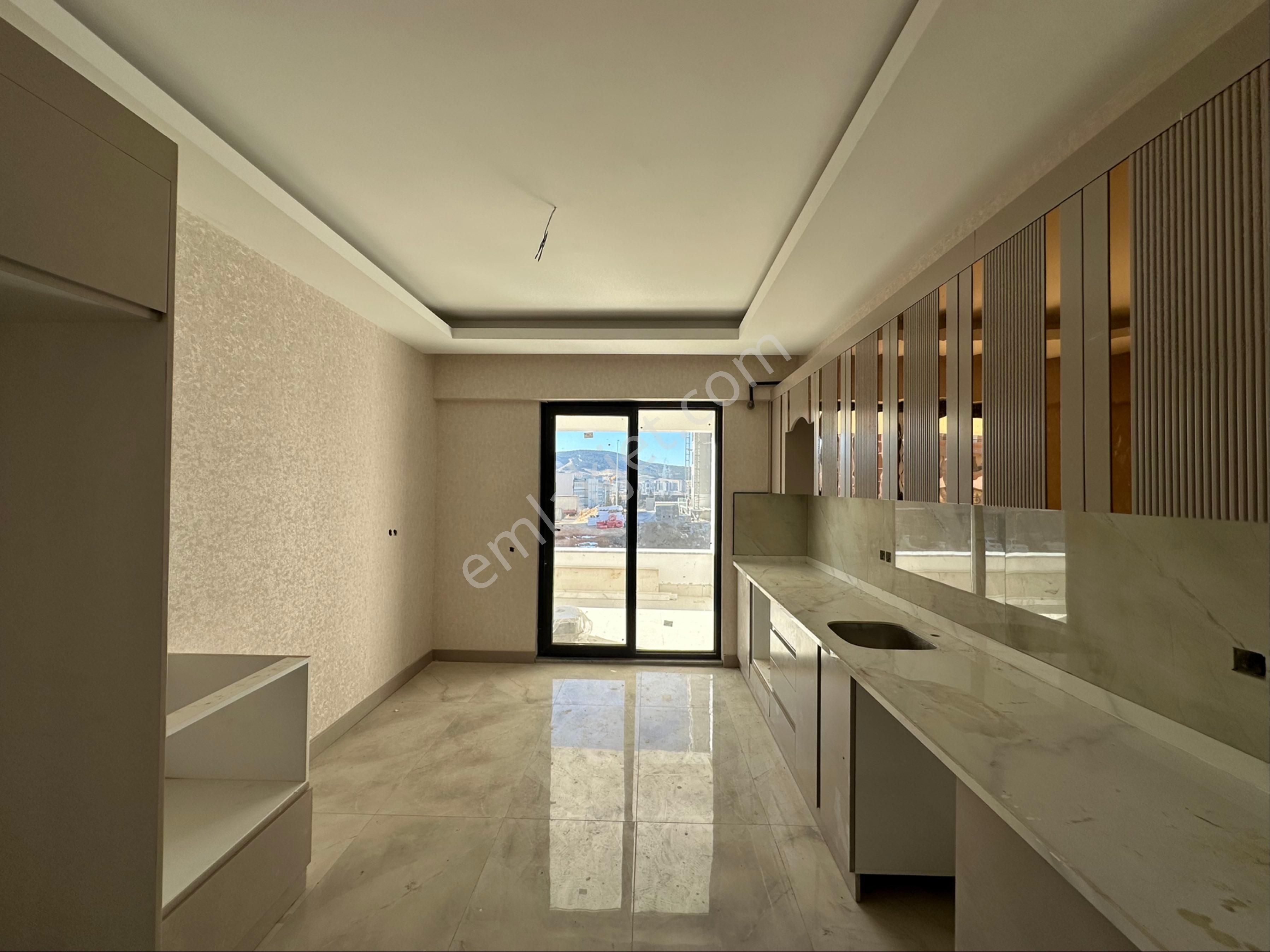 Alpaslan Da 2+1 Ultra Lüx Geniş Oturumlu Daire - Görsel 12