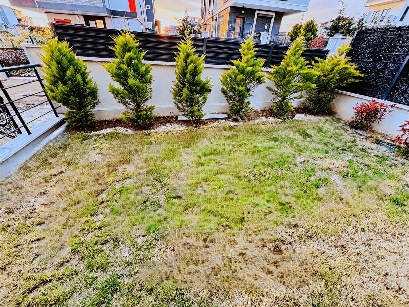 Kartallar'dan Deniz Tarafında Büyük Teraslı Ve Bahçeli Yazlık. - Görsel 3