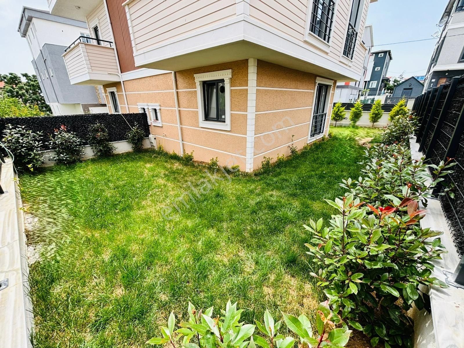 Kartallar'dan Deniz Tarafında Büyük Teraslı Ve Bahçeli Yazlık. - Görsel 32