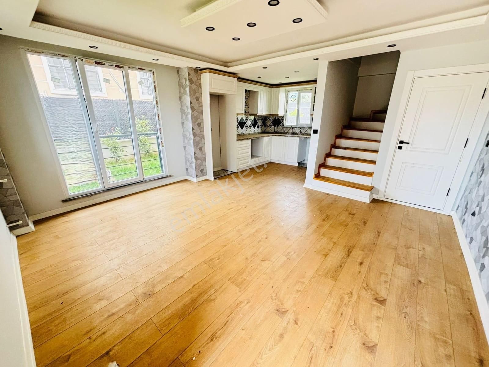 Kartallar'dan Deniz Tarafında Büyük Teraslı Ve Bahçeli Yazlık. - Görsel 26