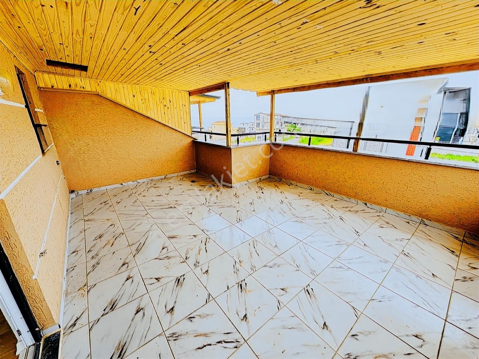 Kartallar'dan Deniz Tarafında Büyük Teraslı Ve Bahçeli Yazlık. - Görsel 11