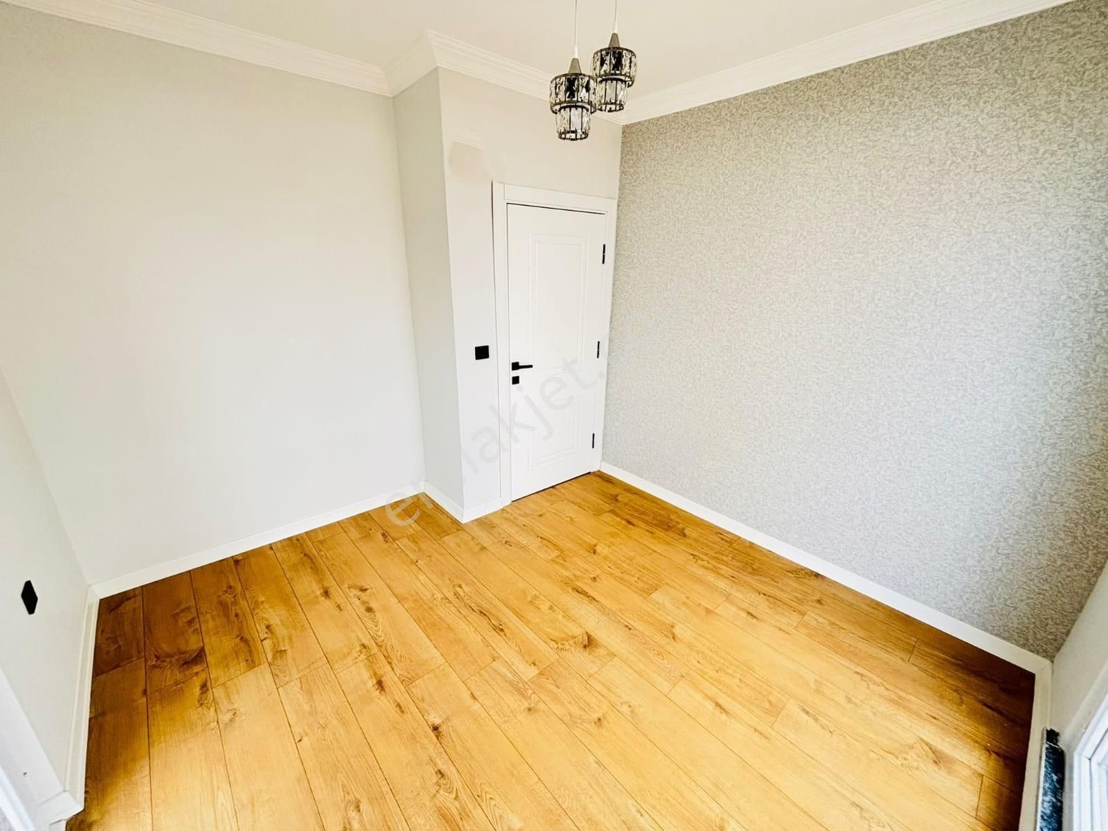 Kartallar'dan Deniz Tarafında Büyük Teraslı Ve Bahçeli Yazlık. - Görsel 28