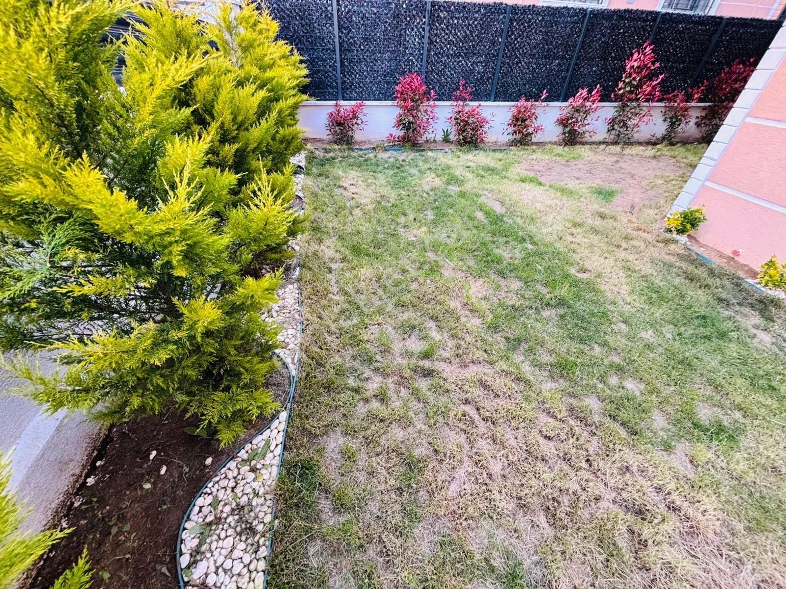 Kartallar'dan Deniz Tarafında Büyük Teraslı Ve Bahçeli Yazlık. - Görsel 25