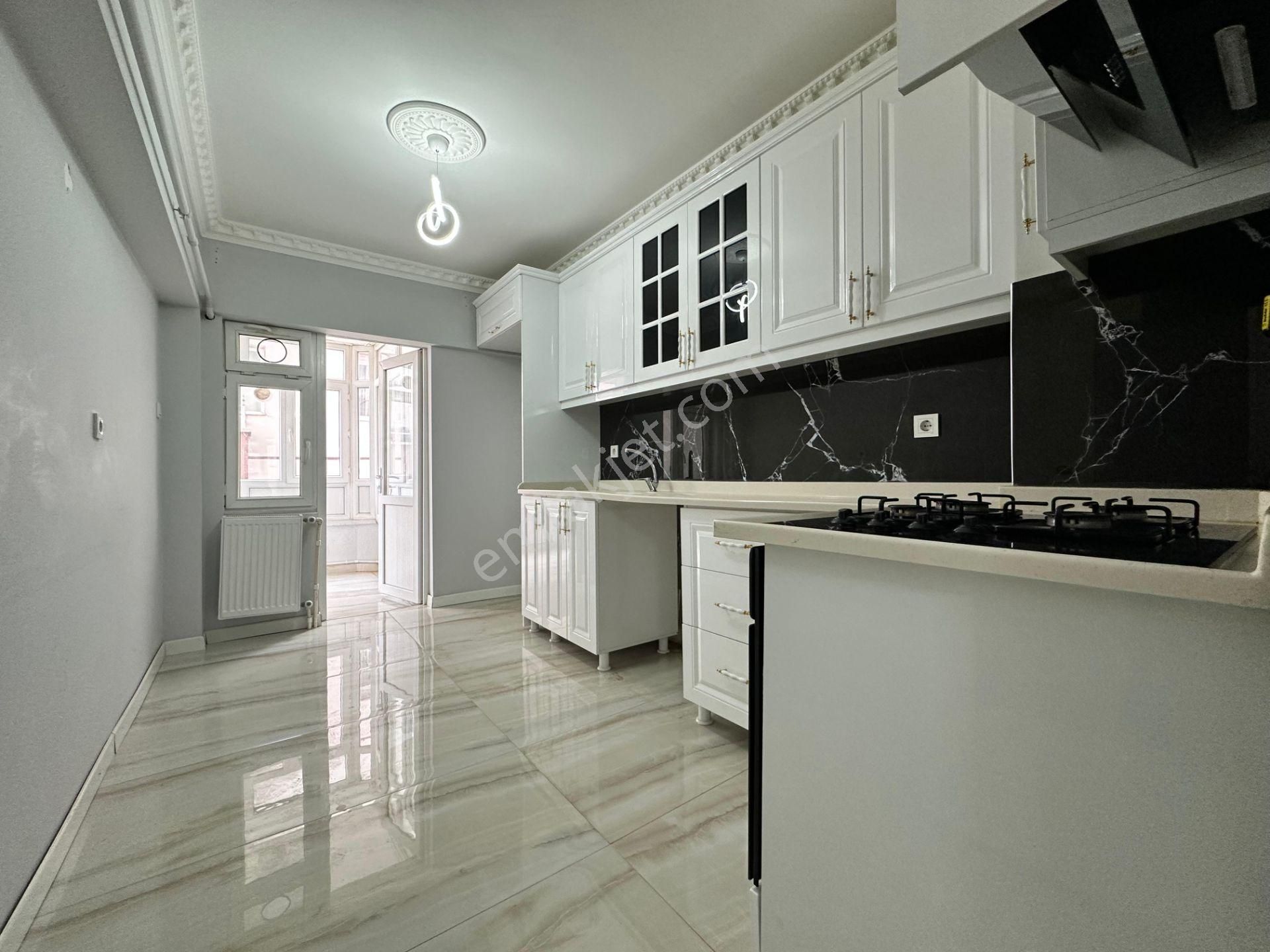 Pursaklar Mehmet Zengin Emlak'tan Merkezde 1.kat 3+1 Uygun Fiyatta Yapılı Masrafsız Daire