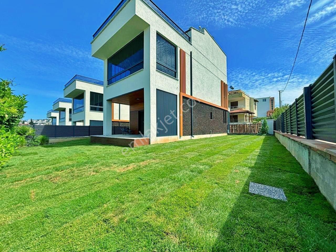 Uytundan Pelitköyde Denize 100 Metre Geniş Bahçeli 4+1 Villa - Görsel 3