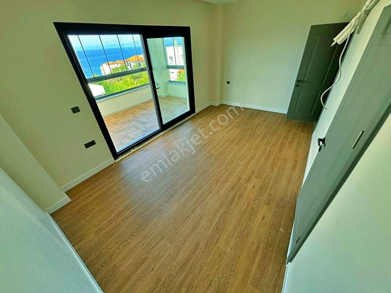 Uytundan Pelitköyde Denize 100 Metre Geniş Bahçeli 4+1 Villa - Görsel 13