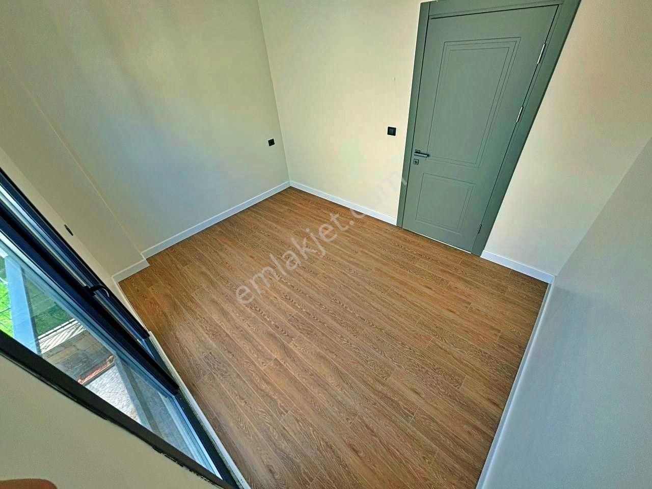 Uytundan Pelitköyde Denize 100 Metre Geniş Bahçeli 4+1 Villa - Görsel 32