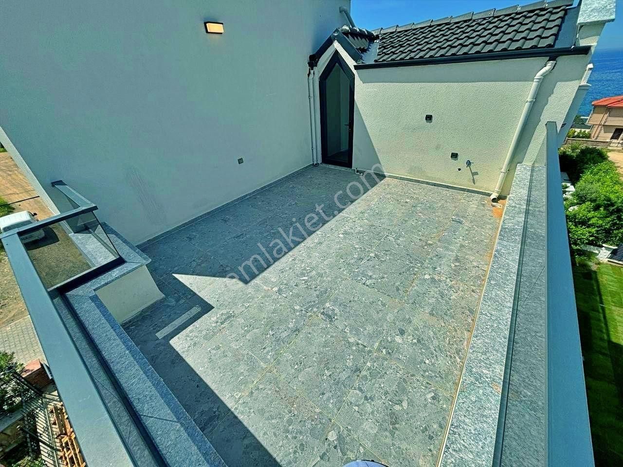 Uytundan Pelitköyde Denize 100 Metre Geniş Bahçeli 4+1 Villa - Görsel 15