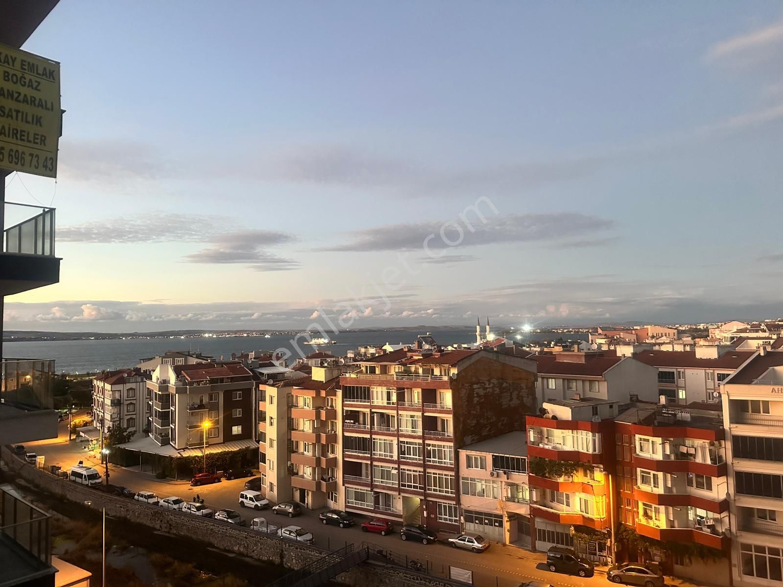 Çanakkale Lapseki Dardanel Tower'da Ekstralı, Boğaz Manzaralı 3+1 Ara Kat Satılık Daire