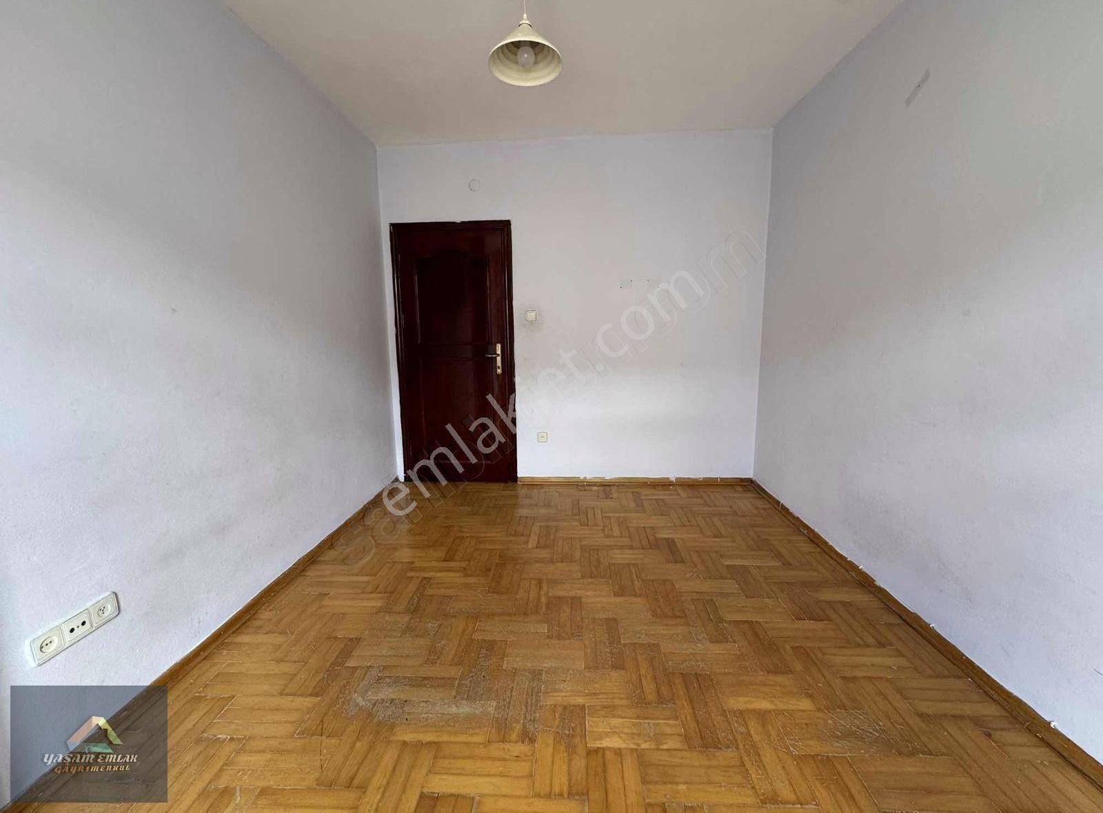 Yaşam'dan M.akif Mahallesi Ana Cadde Üzeri 3+1 E.banyolu Daire - Görsel 12