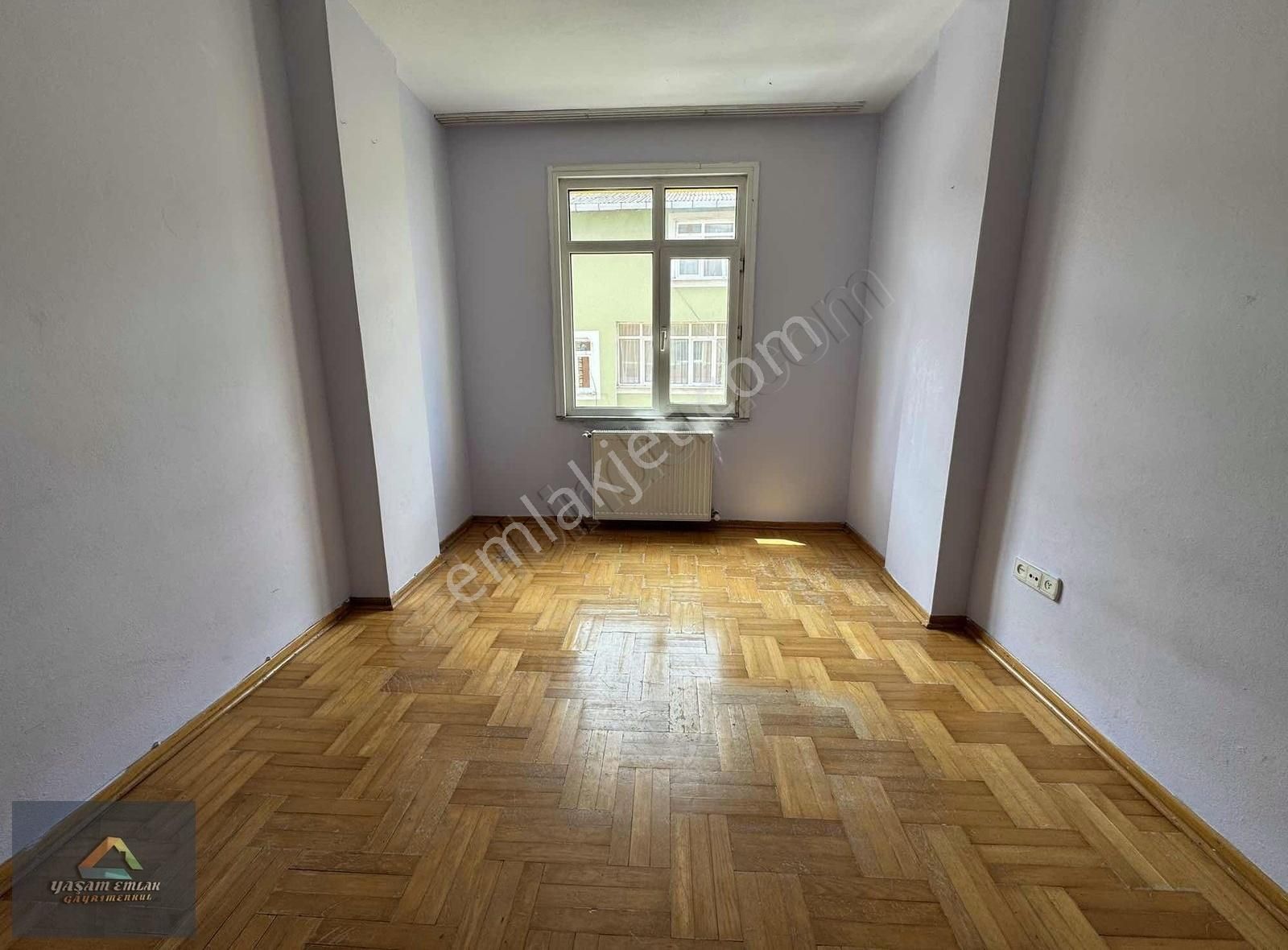 Yaşam'dan M.akif Mahallesi Ana Cadde Üzeri 3+1 E.banyolu Daire - Görsel 4