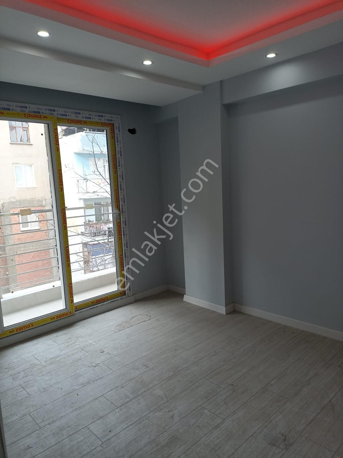 Namık Kemal Mahallesi’nde Özel Kapalı Otoparklı 2 + 1 Daire - Görsel 12