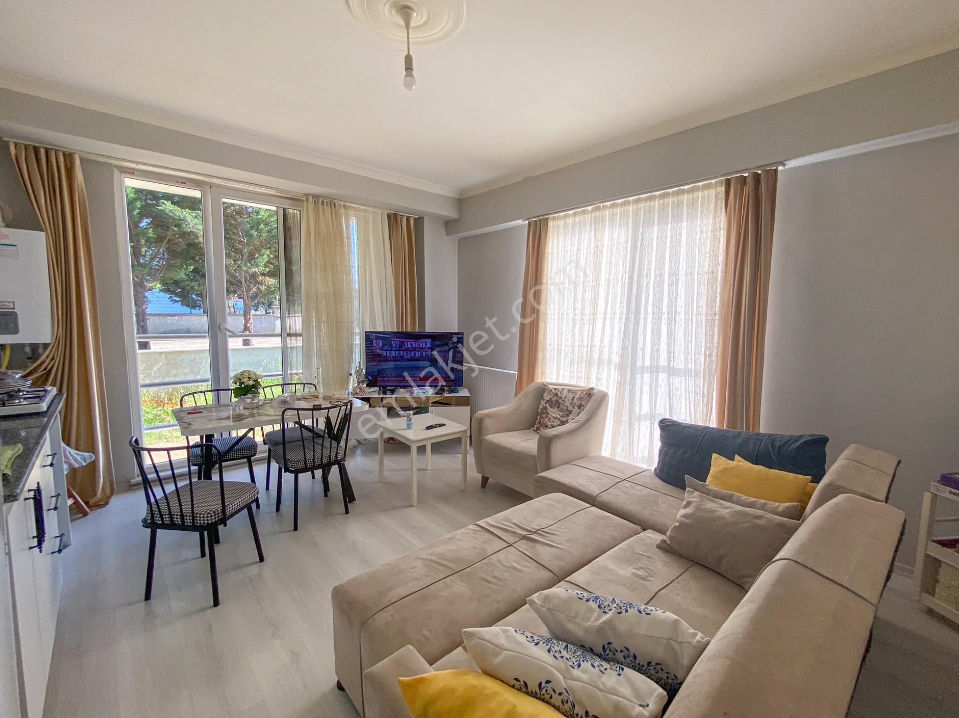 Havuzlu Site İçinde İskanlı Geniş Bahçeli Satılık Köşe 1+1 Daire - Görsel 11