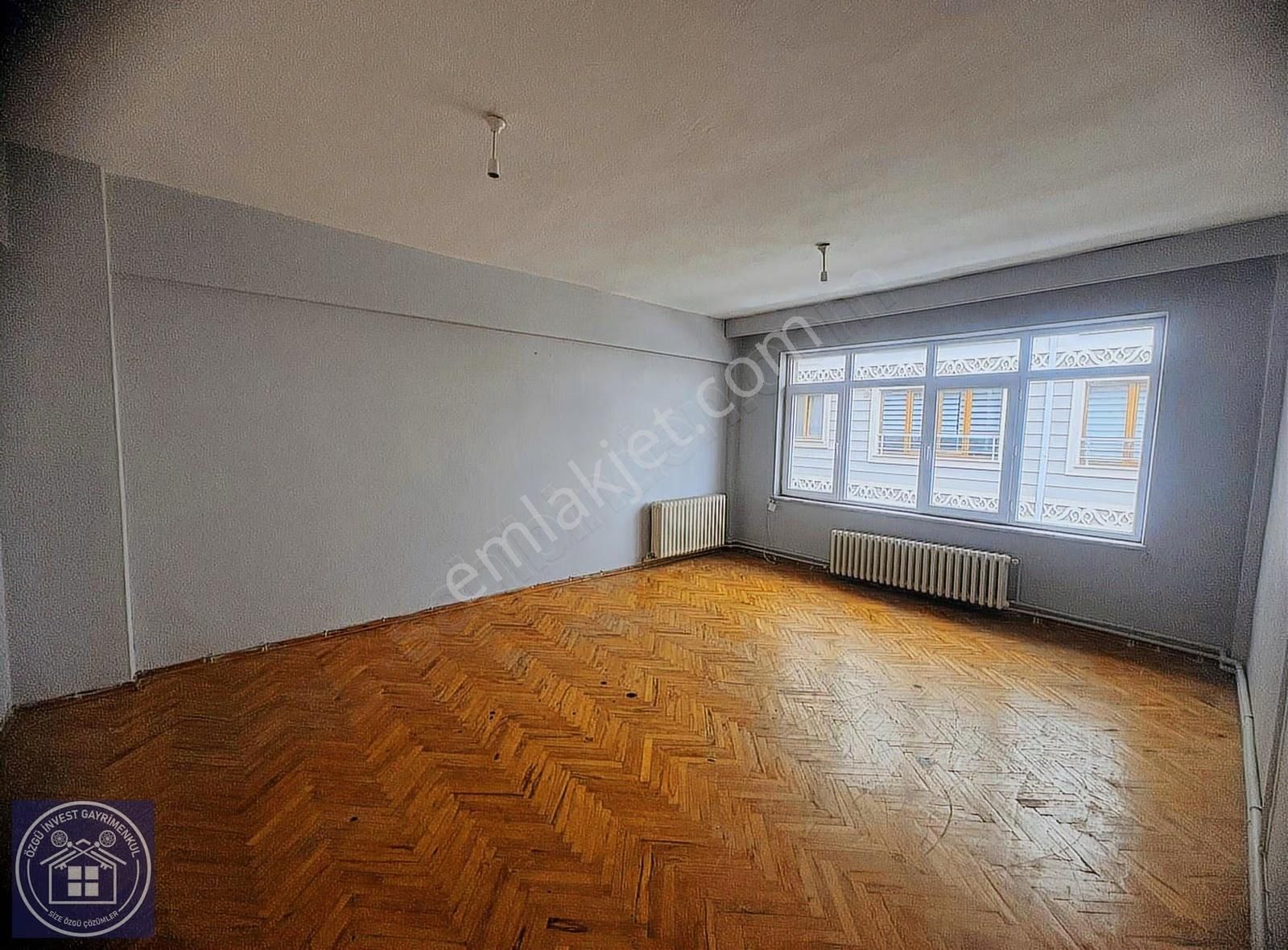 Özgü'den İstasyon Caddesinde Geniş Ve Temiz Kiralık 2+1 Daire