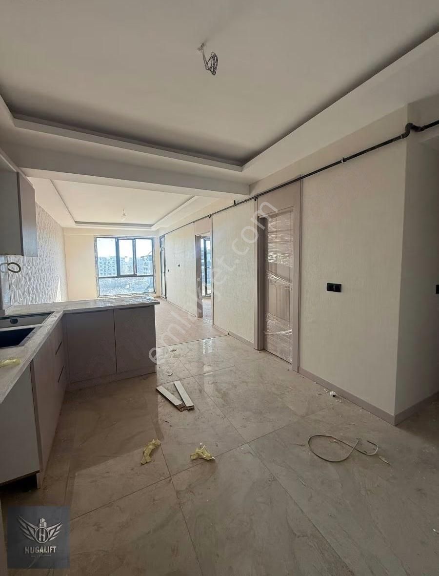 Hugalift Gayrimenkul Kanlarda 1+1 Satılık Kiracılı Daire