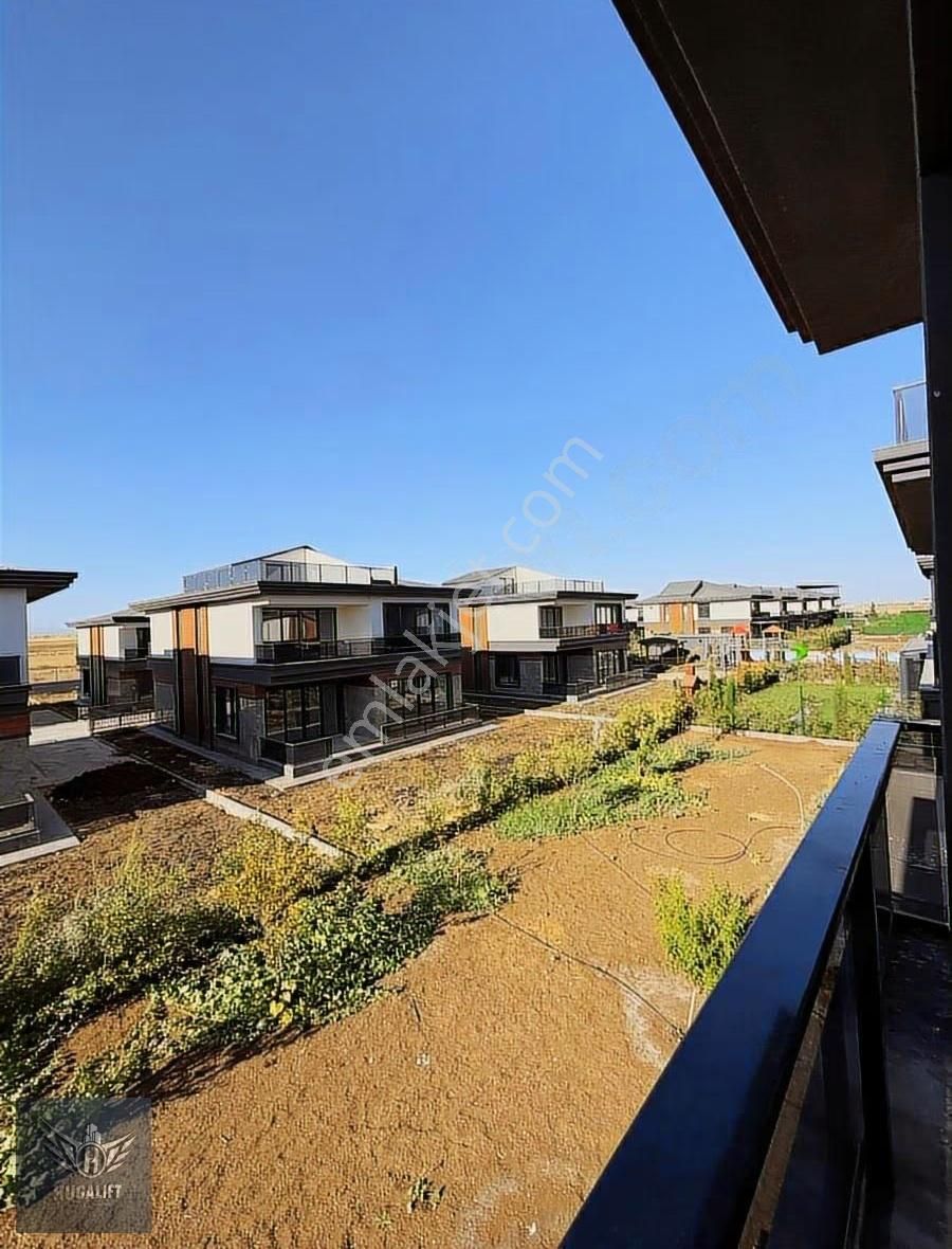 Serin Yapı Dubleksve Tripleks Oturuma Hazır Peyzaj Yapılı - Görsel 17