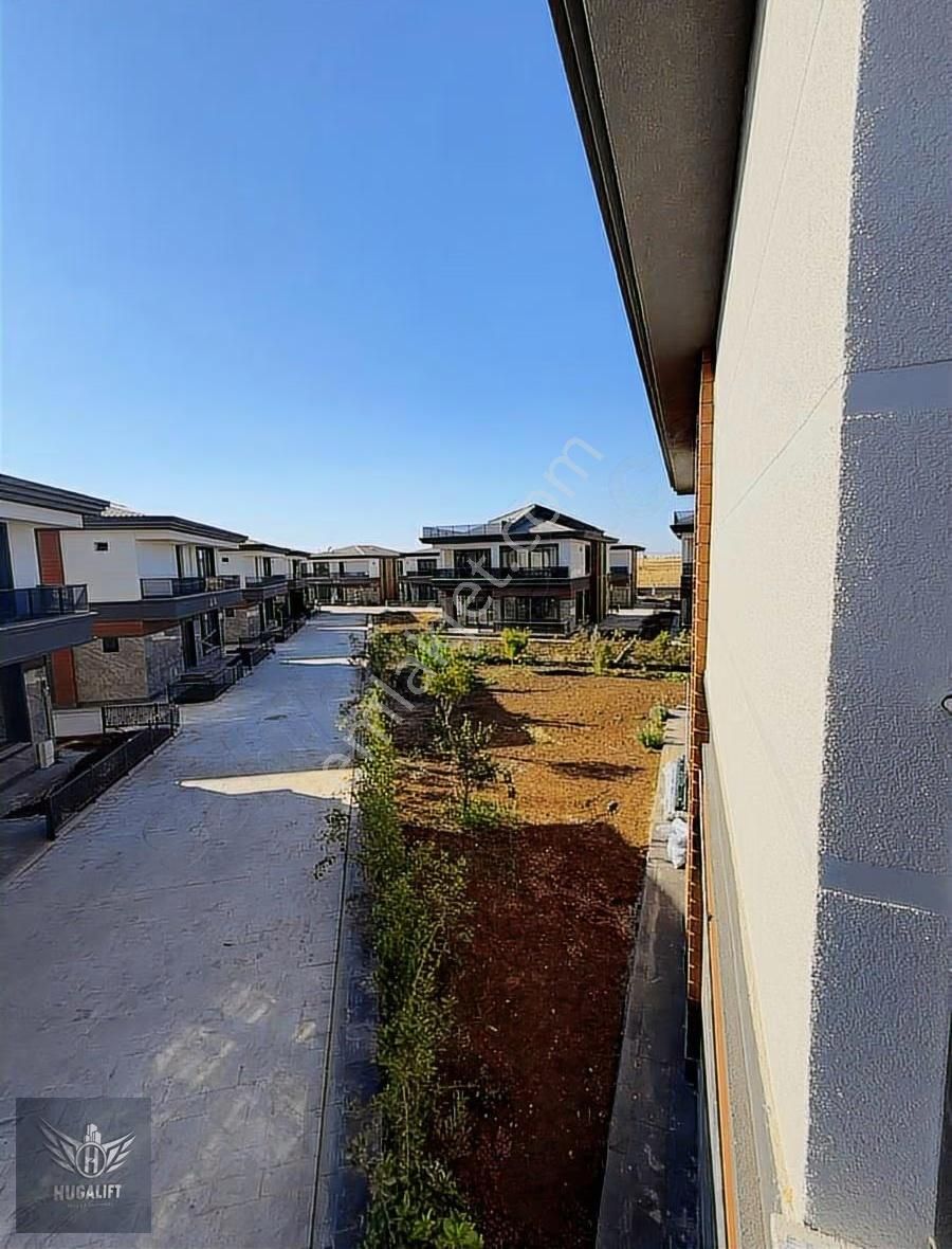 Serin Yapı Dubleksve Tripleks Oturuma Hazır Peyzaj Yapılı - Görsel 35