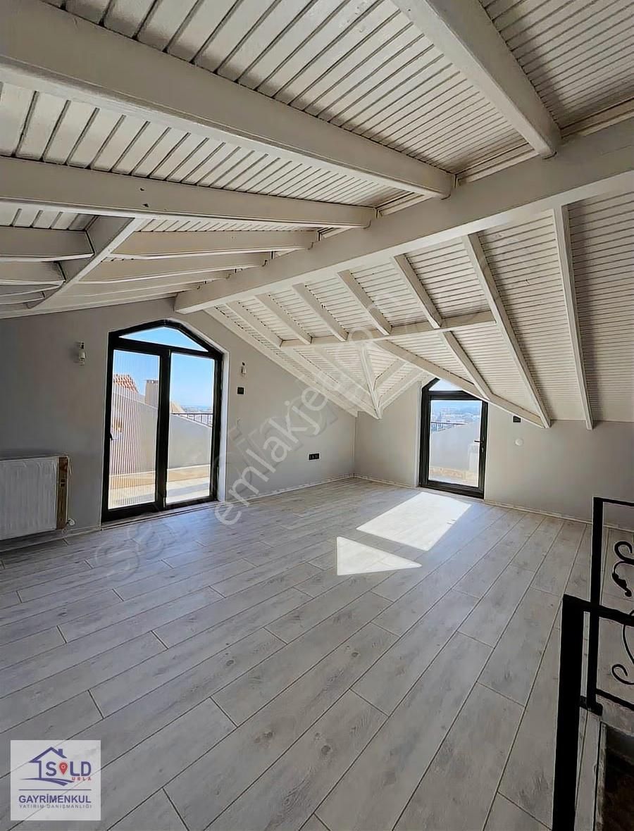 Urla Merkez, Rüstem Mahallesi, Satılık 4+1 Villa - Görsel 10