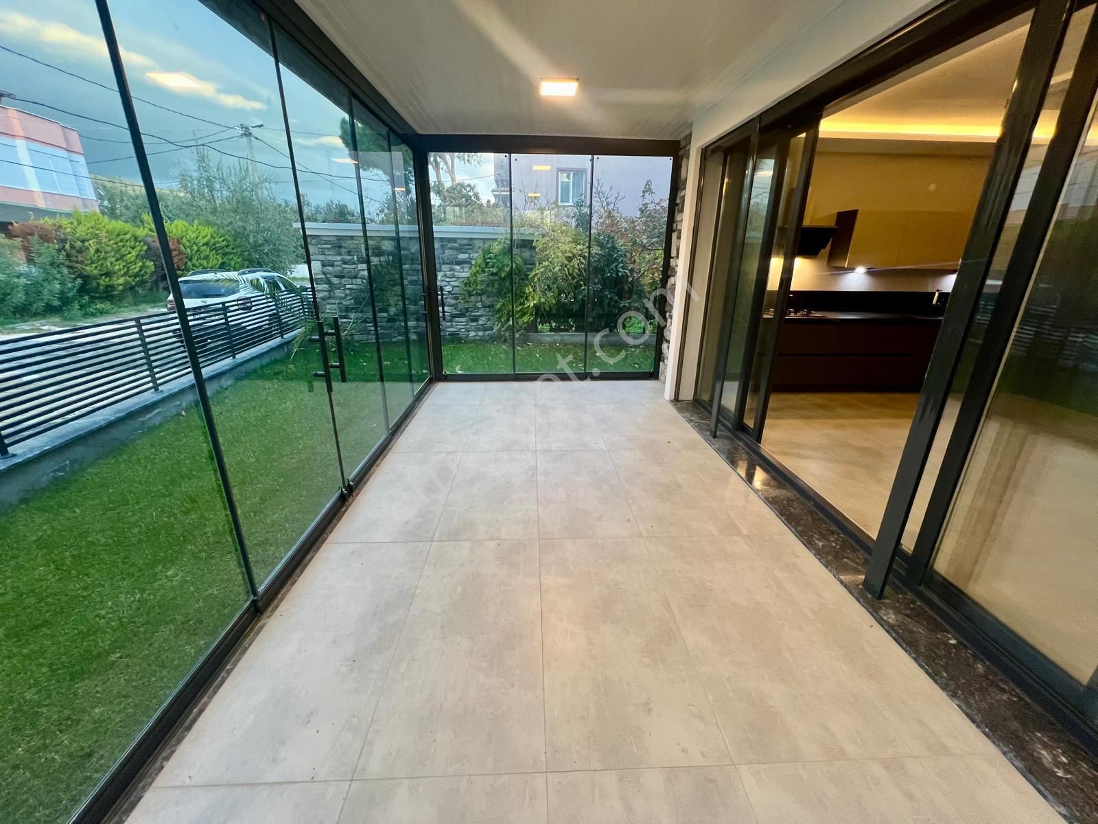 Akçay Aras Emlaktan Narlıda Denize 150 M. Lüks Müstakil Villa - Görsel 12