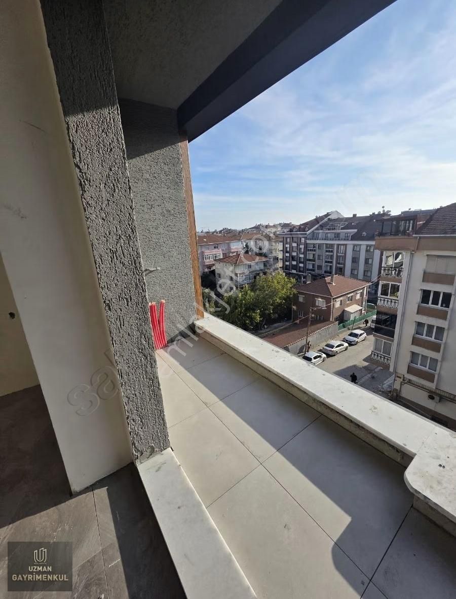 Uzman Dan Avcılar Merkez.mh. Cadde Üzeri Sıfır Bina 2+1/100m2 - Görsel 3